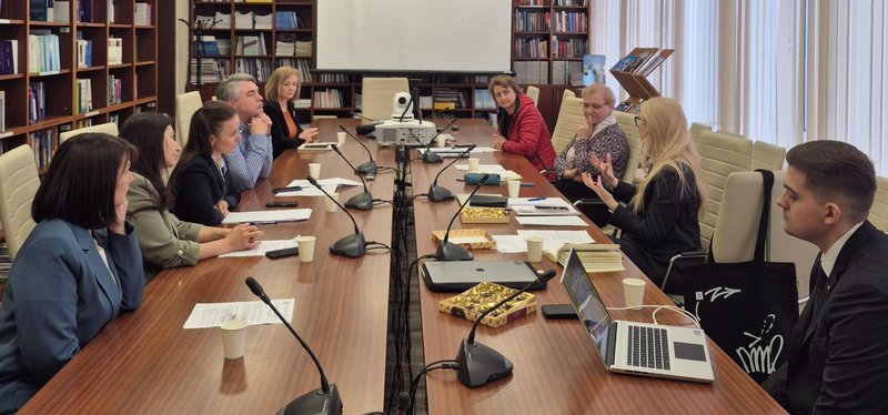 dc88e512-9c8e-dec1-9858-379c283cd803